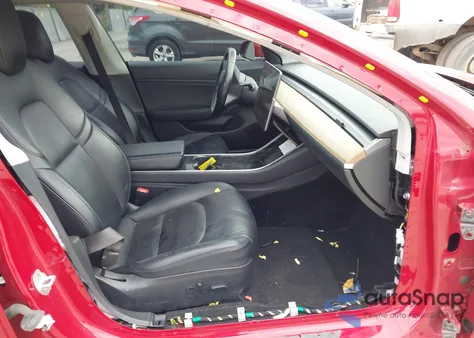 2018 Tesla Model 3 Long Range/Mid Range from USA, damaged, VIN 5YJ3E1EA8JF008906